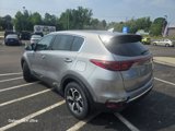 Used 2022 Kia Sportage LX image 3