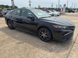 Used 2022 Toyota Camry SE image 3