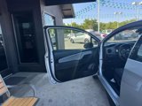 Used 2017 Toyota Yaris L image 5
