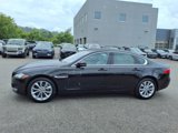 Used 2018 Jaguar XF Premium image 2