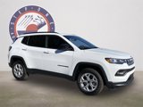 New 2025 Jeep Compass Latitude image 2