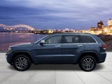 Used 2021 Jeep Grand Cherokee Limited w/ Luxury Group II image 2