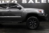 Used 2017 Toyota Tacoma TRD Off-Road image 6