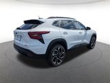 New 2025 Chevrolet Trax RS image 4