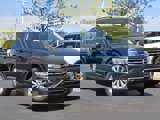 Used 2019 Volkswagen Tiguan SE w/ Panoramic Sunroof Package image 2
