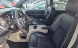 Used 2019 Dodge Grand Caravan SXT image 5