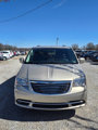 Used 2014 Chrysler Town & Country Touring image 2