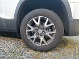 Used 2023 GMC Acadia SLE w/ Driver Convenience Package image 3