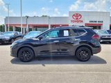 Used 2018 Nissan Rogue SV image 4