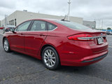 Used 2017 Ford Fusion SE w/ Fusion SE Technology Package image 4