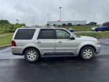 Used 2003 Lincoln Navigator Luxury image 2