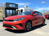 Used 2023 Kia Forte LXS image 2