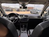 Certified 2024 Volkswagen Tiguan SE w/ Panoramic Sunroof Package image 2
