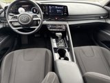 Used 2021 Hyundai Elantra SEL w/ Convenience + Premium Package image 4