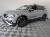 Used 2022 Volkswagen Tiguan SE w/ Panoramic Sunroof Package image 4