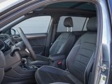 Certified 2022 Volkswagen Tiguan SEL R-Line image 5