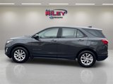 Used 2018 Chevrolet Equinox LS image 2