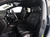 Certified 2024 Porsche Macan image 5