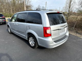 Used 2011 Chrysler Town & Country Touring image 4