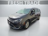 Used 2020 Chrysler Pacifica Touring-L image 3