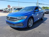 Used 2024 Volkswagen Jetta SE image 4