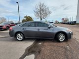 Used 2013 Toyota Avalon XLE Premium image 2