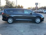 Used 2022 Chrysler Voyager LX image 4