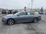Used 2022 Volkswagen Passat 2.0T SE image 3