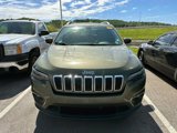 Used 2019 Jeep Cherokee Latitude Plus w/ Comfort/Convenience Group image 2