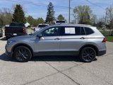 Used 2024 Volkswagen Tiguan SE image 3