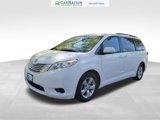 Used 2015 Toyota Sienna LE image 2