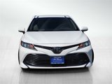 Used 2020 Toyota Camry LE image 2