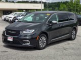 Used 2023 Chrysler Pacifica Limited image 2