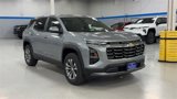 New 2025 Chevrolet Equinox LT image 2