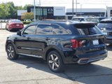 Used 2021 Kia Sorento S w/ Panoramic Sunroof Package image 4