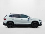 Used 2022 Volkswagen Taos SE image 4