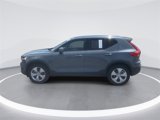 Used 2021 Volvo XC40 T5 Momentum image 4