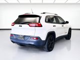 Used 2017 Jeep Cherokee Altitude image 4