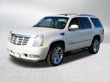 Used 2013 Cadillac Escalade Luxury image 3