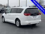 Used 2022 Chrysler Voyager LX image 5