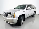 Used 2011 Cadillac Escalade Premium image 3