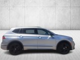 Used 2024 Volkswagen Tiguan SE R-Line image 4