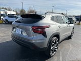Certified 2024 Chevrolet Trax RS w/ Sunroof Package image 3
