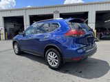 Used 2017 Nissan Rogue SV w/ SV Premium Package image 3