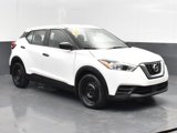 Used 2020 Nissan Kicks S image 2