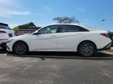 Used 2024 Hyundai Elantra SEL image 3
