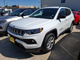 Used 2024 Jeep Compass Latitude image 3