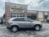 Used 2013 Kia Sorento LX image 2