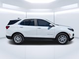 Used 2022 Chevrolet Equinox LT image 2