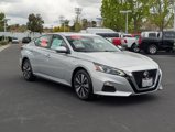 Used 2021 Nissan Altima 2.5 SV w/ SV Premium Package image 3